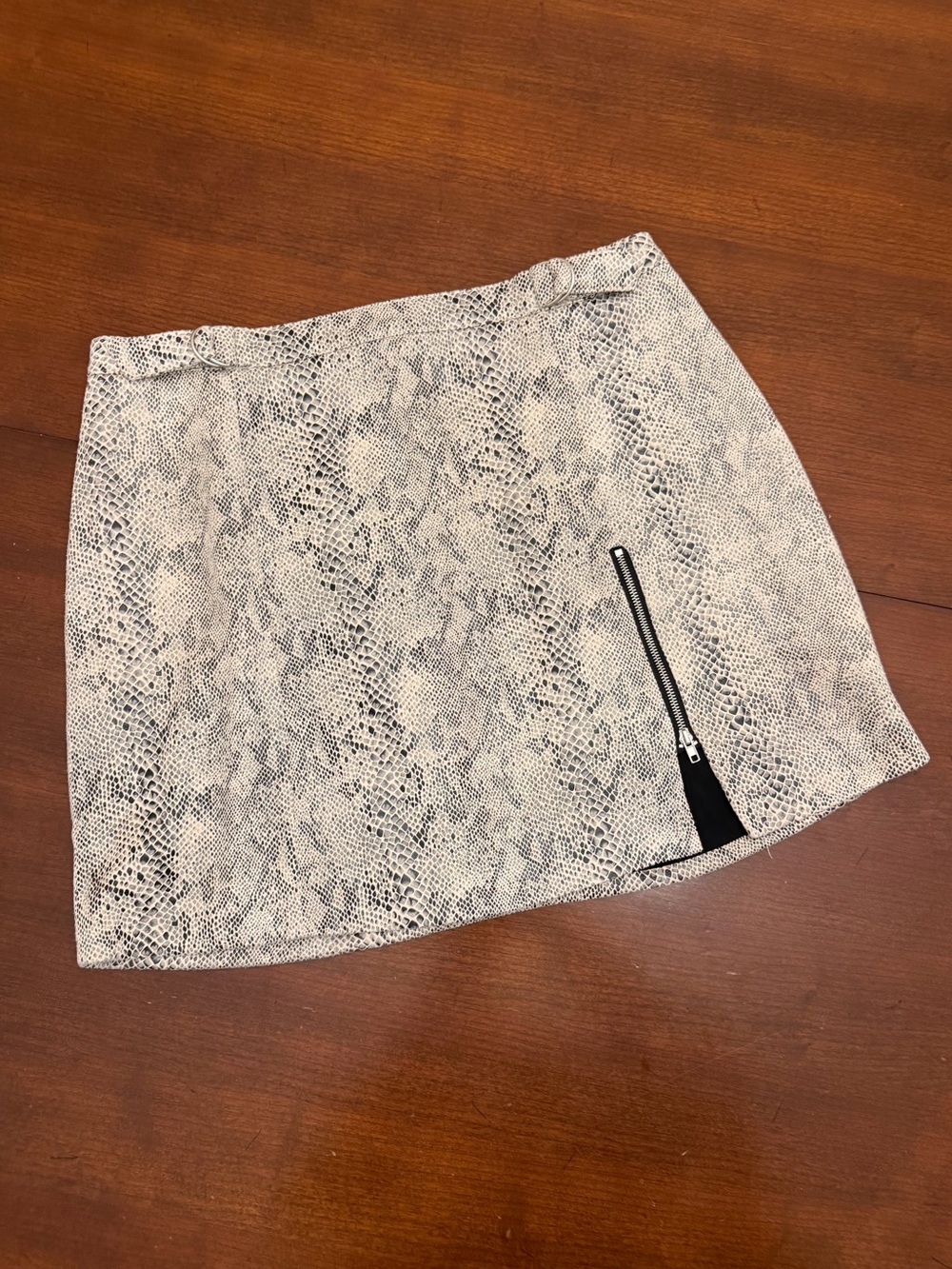 Hem & Thread Snake Print Mini Skirt Size M